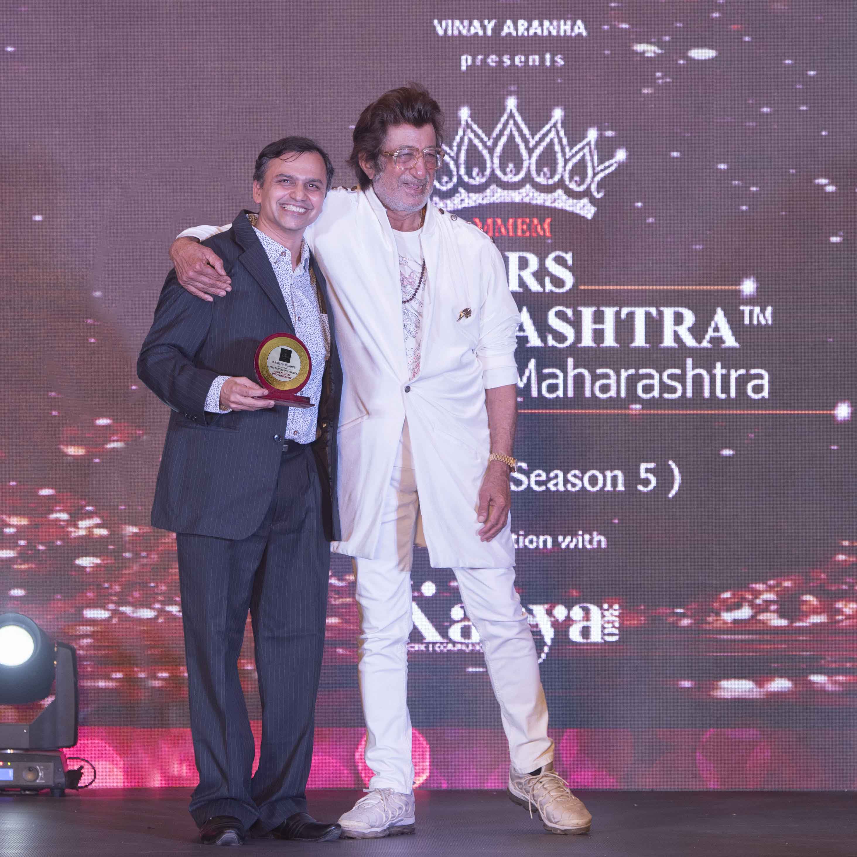 Arjun Dixit with Shakti Kapoor